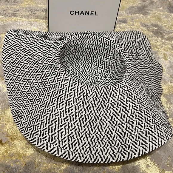 CHANEL CC Grosgrain Ribbon Camellia Flower Floppy Sun Hat - Influencer Trending - Picture 9 of 10